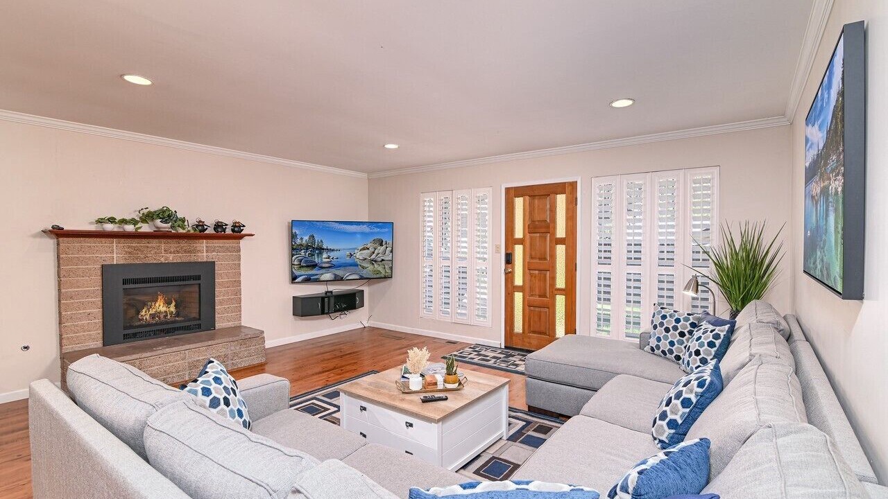 Photo of Livingroom in Lower Kingsbury