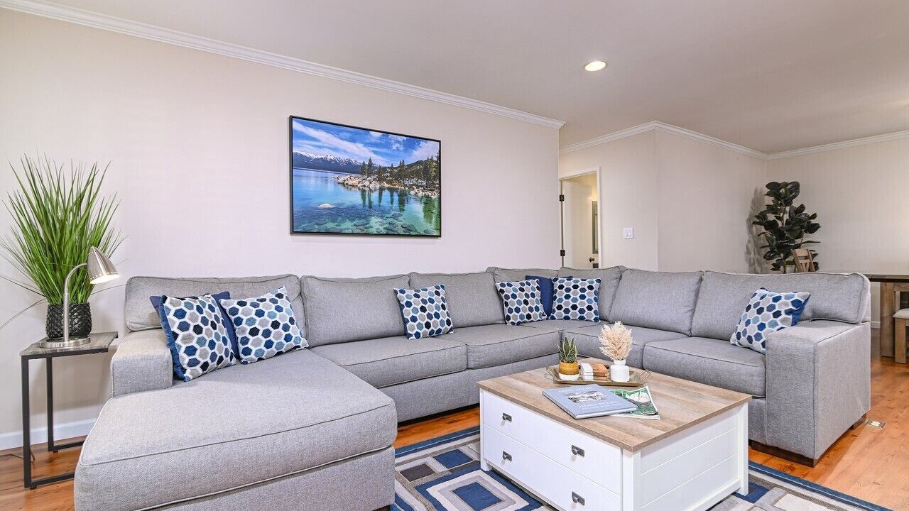 Photo of Livingroom in Lower Kingsbury
