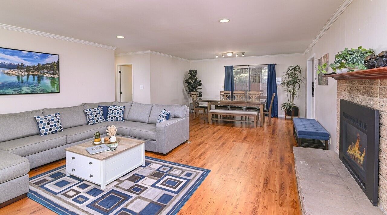 Photo of Livingroom in Lower Kingsbury