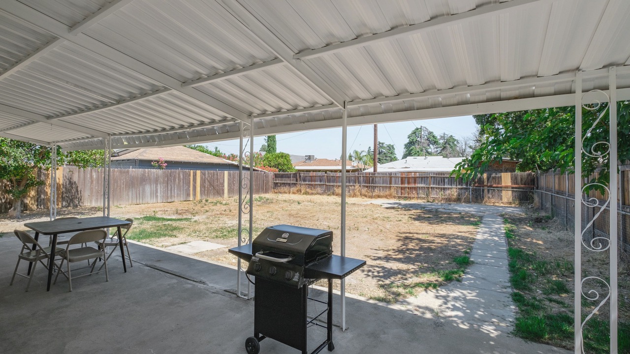 Photo of Outdoor in Raisin