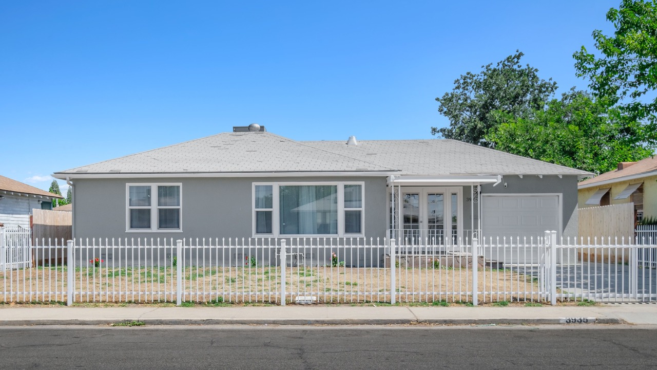 Photo of Outdoor in Raisin