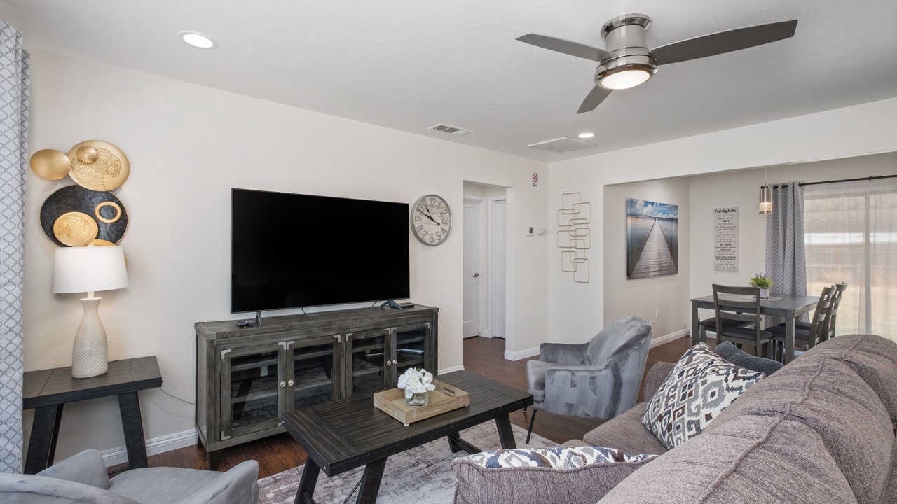 Photo of Livingroom in Raisin