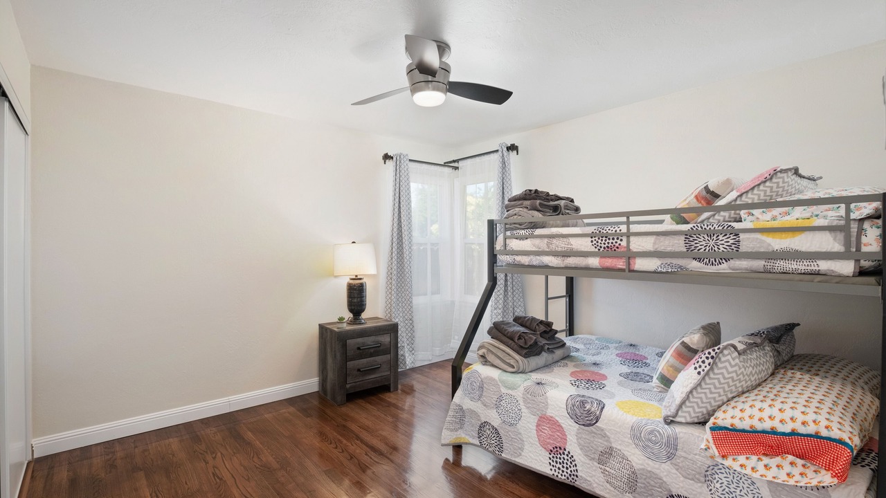 Photo of Bedroom in Raisin