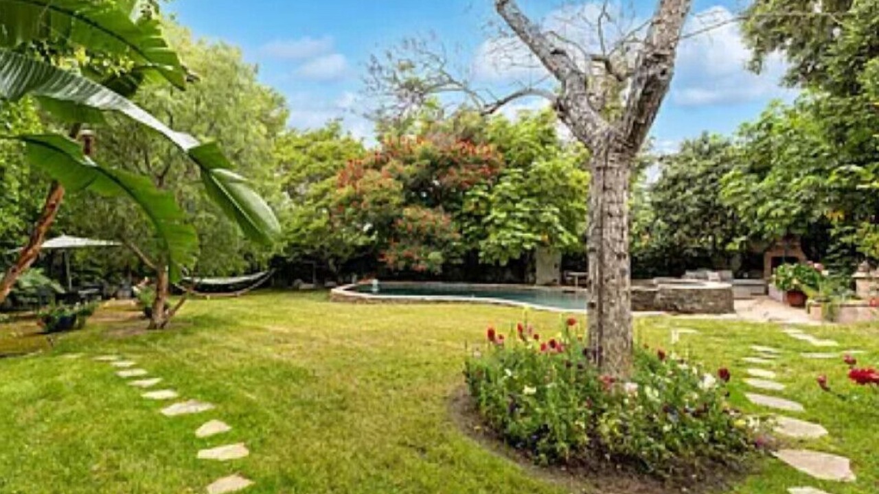 Photo of Outdoor in Greater Wilshire - Hancock Park