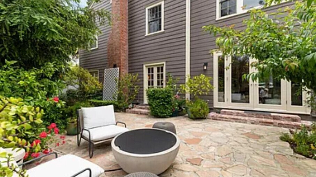 Photo of Patio Balcony in Greater Wilshire - Hancock Park