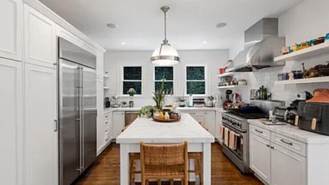 Photo of Kitchen in Greater Wilshire - Hancock Park
