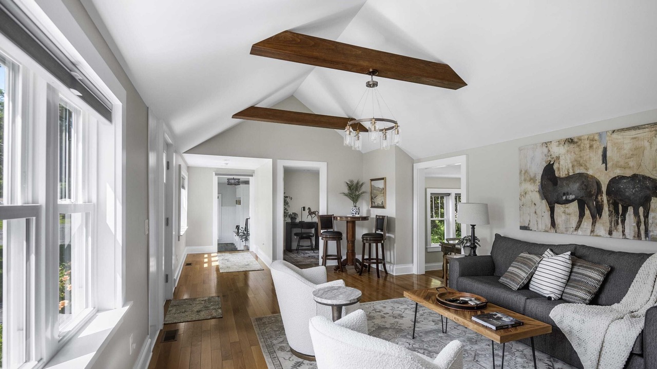 Photo of Livingroom in Skaneateles