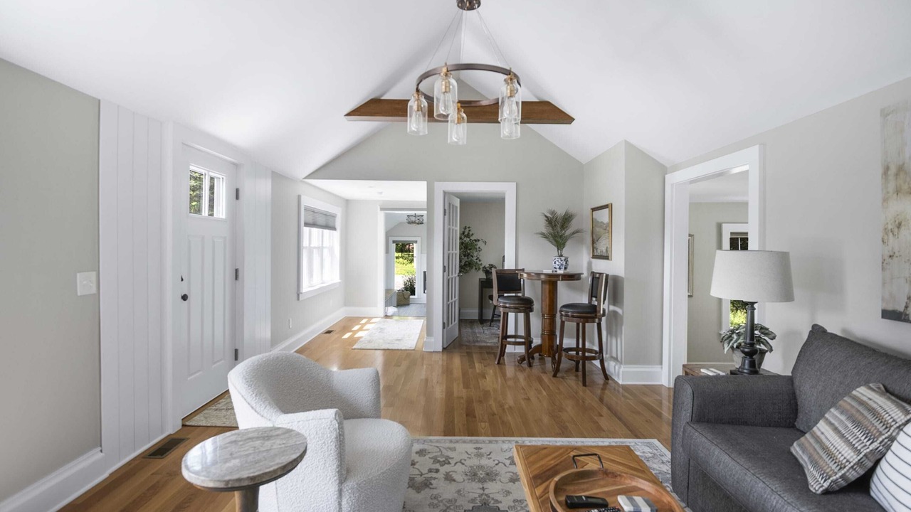 Photo of Livingroom in Skaneateles