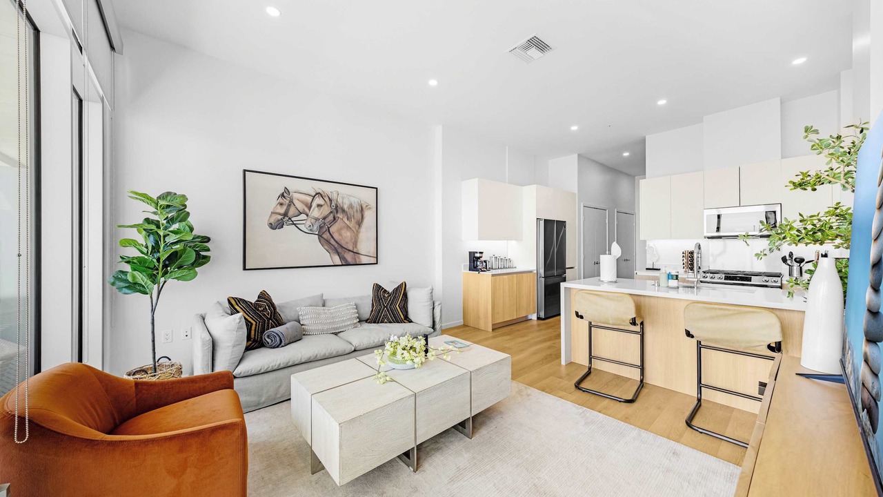 Photo of Livingroom in Waterfront