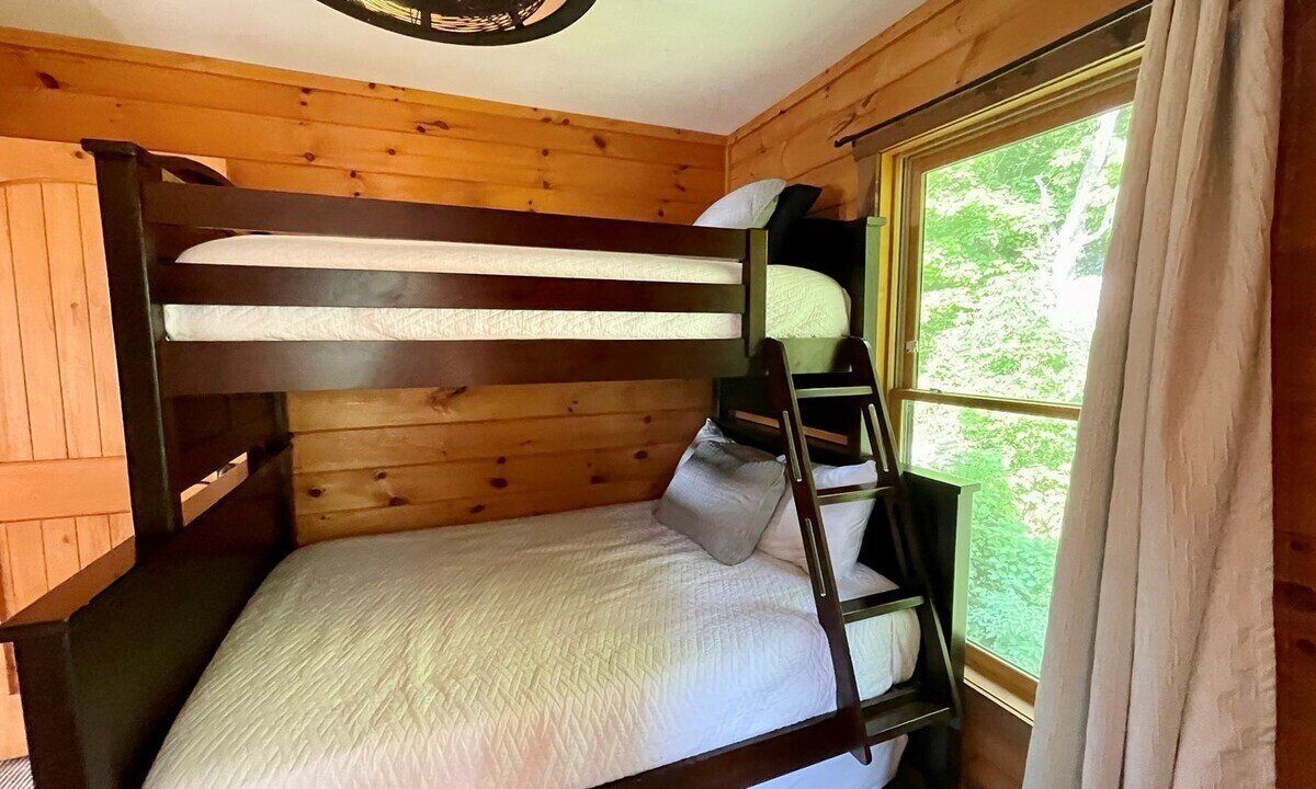 Photo of Bedroom in Todd