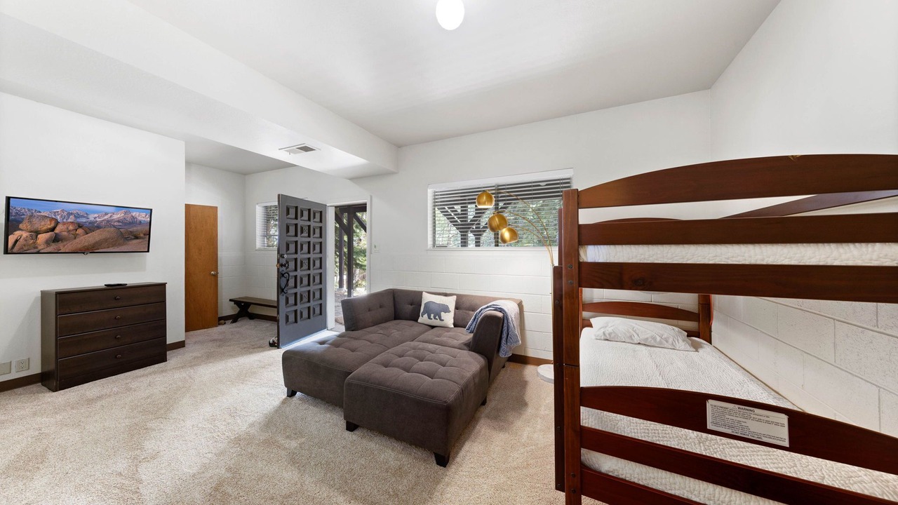 Photo of Bedroom in Tahoe Sierra Estates