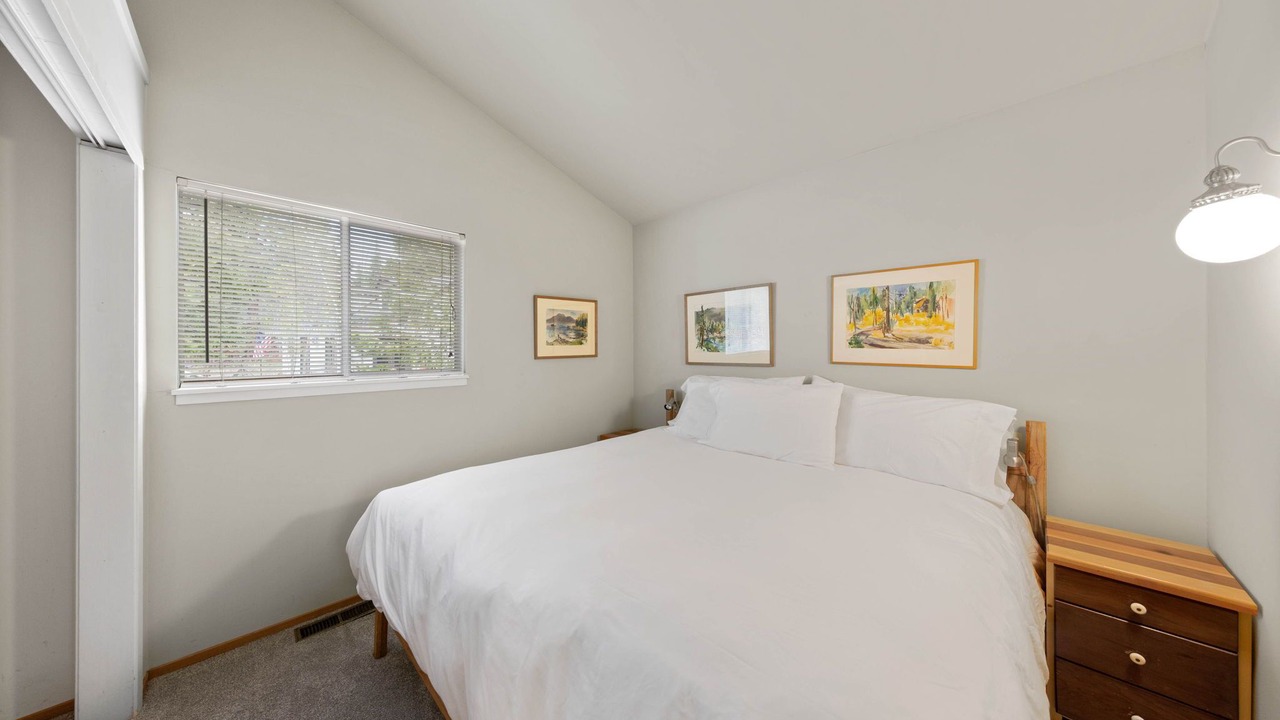 Photo of Bedroom in Tahoe Sierra Estates