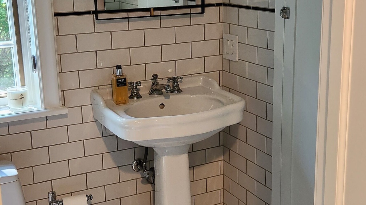 Photo of Bathroom in Larchmont