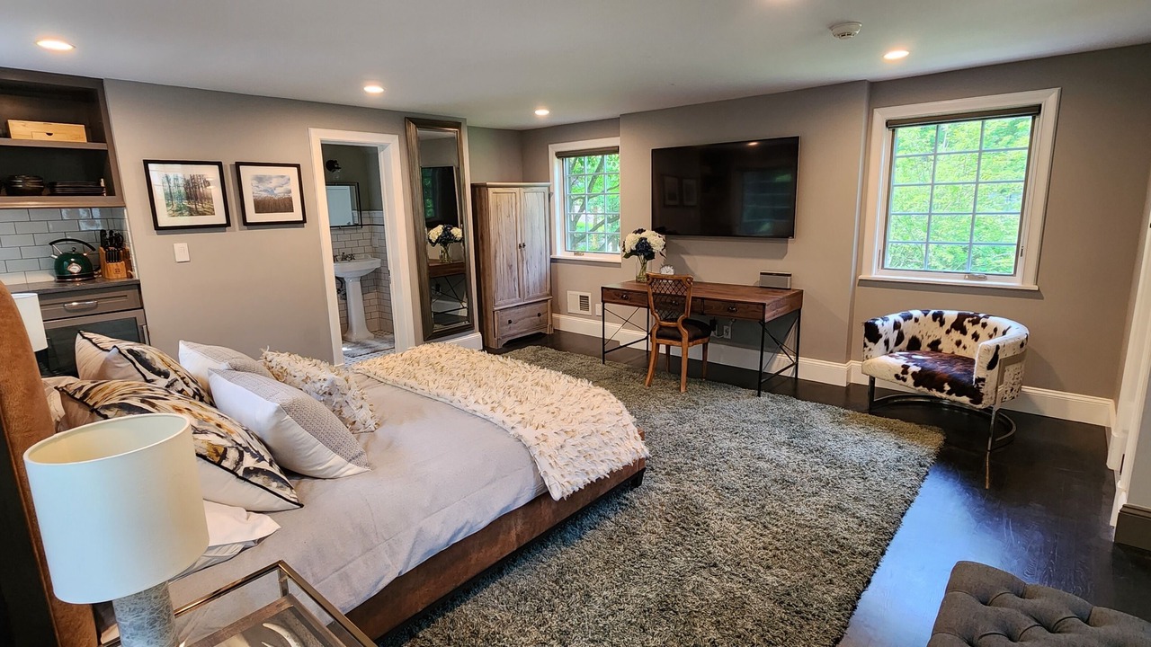 Photo of Bedroom in Larchmont