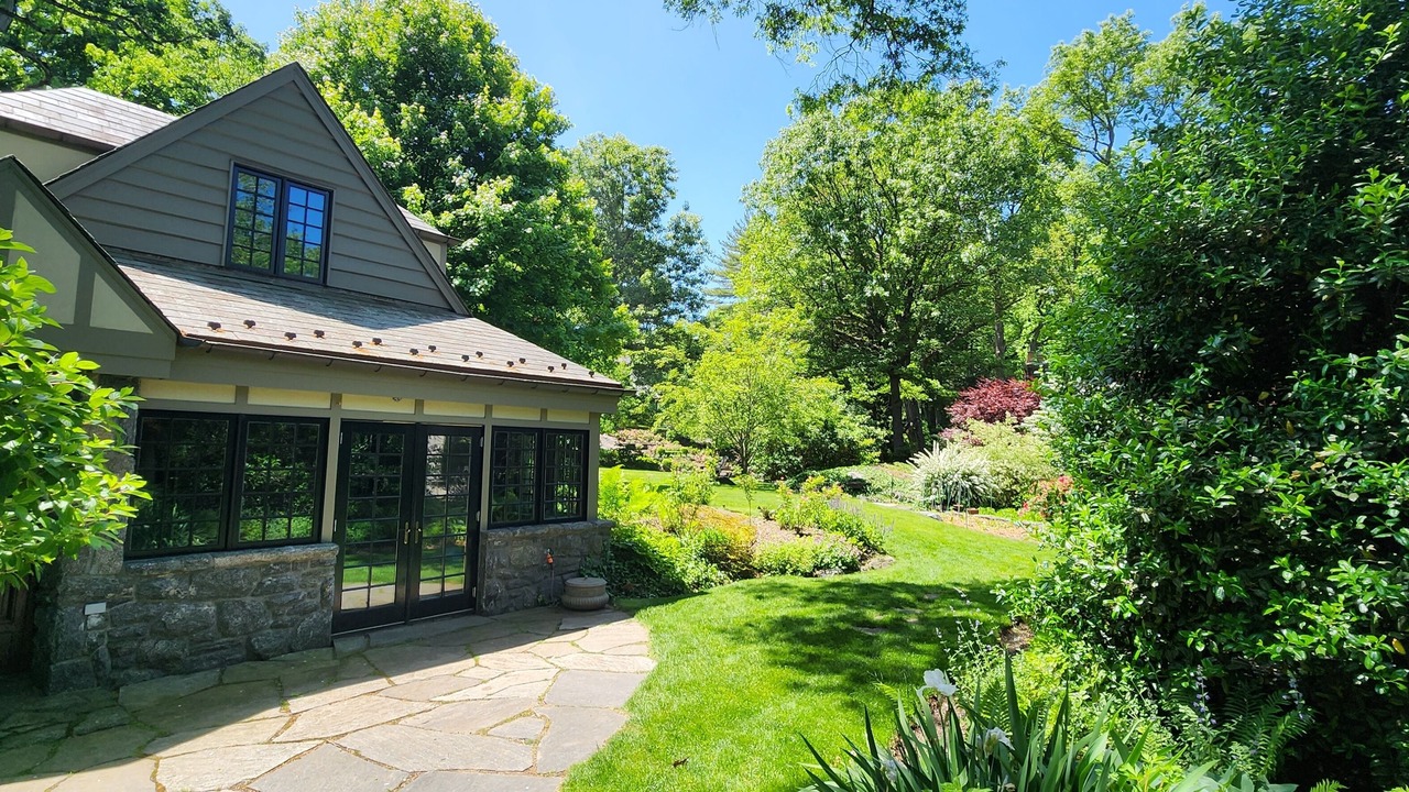 Photo of Outdoor in Larchmont