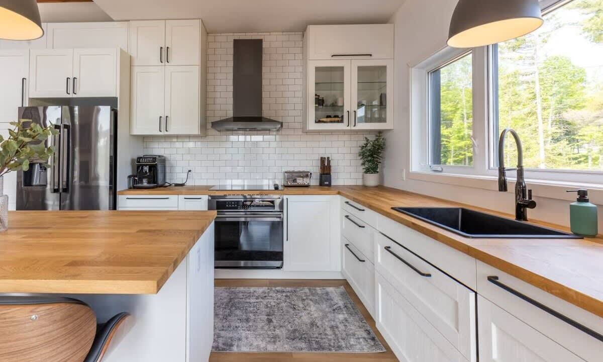 Photo of Kitchen in Pohenegamook