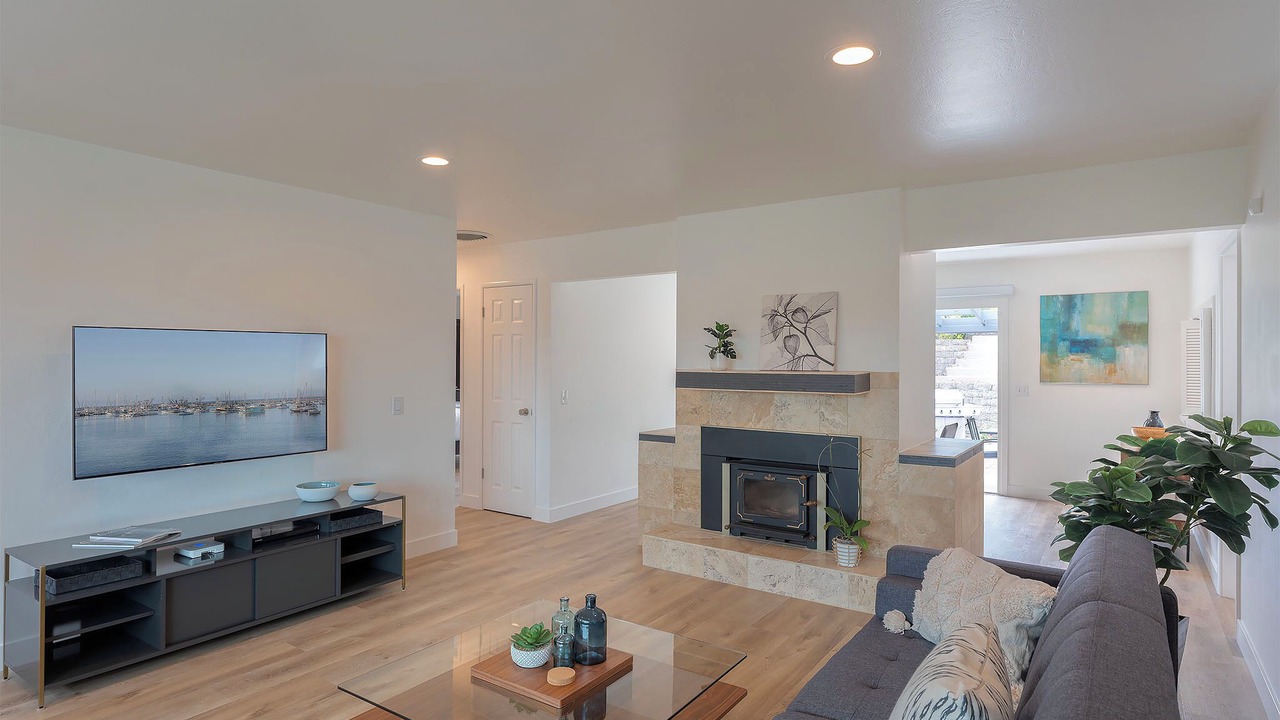 Photo of Livingroom in Del Rey Oaks