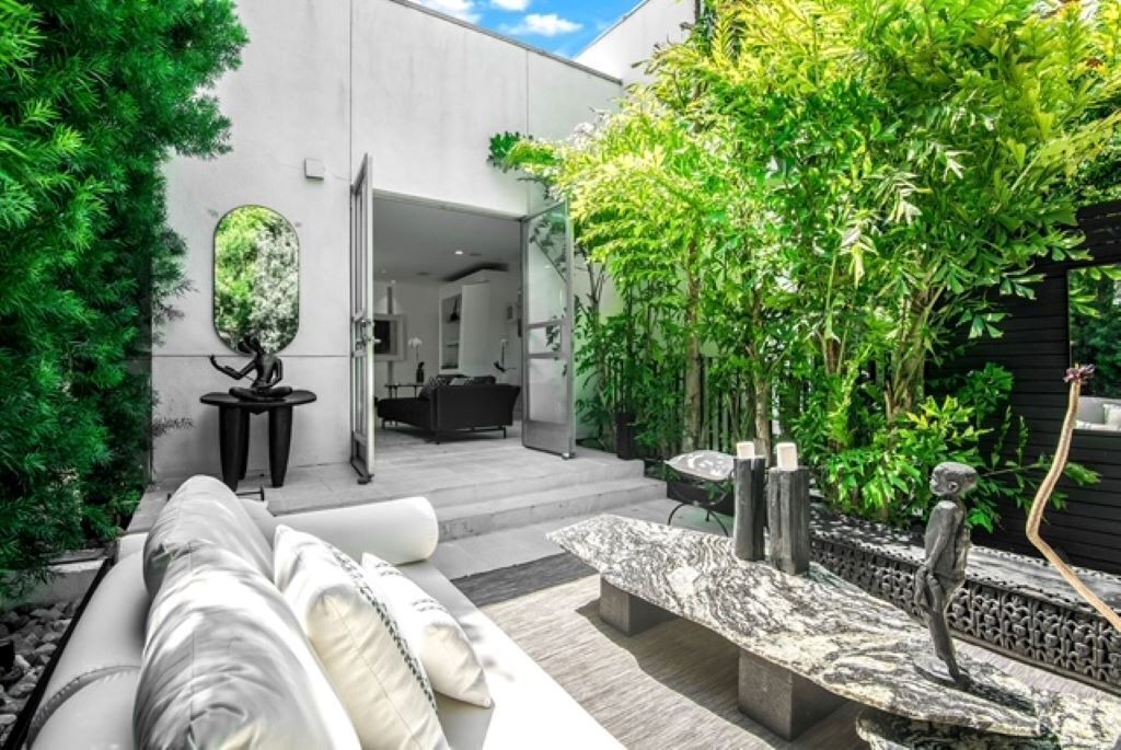 Photo of Patio Balcony in West Hollywood