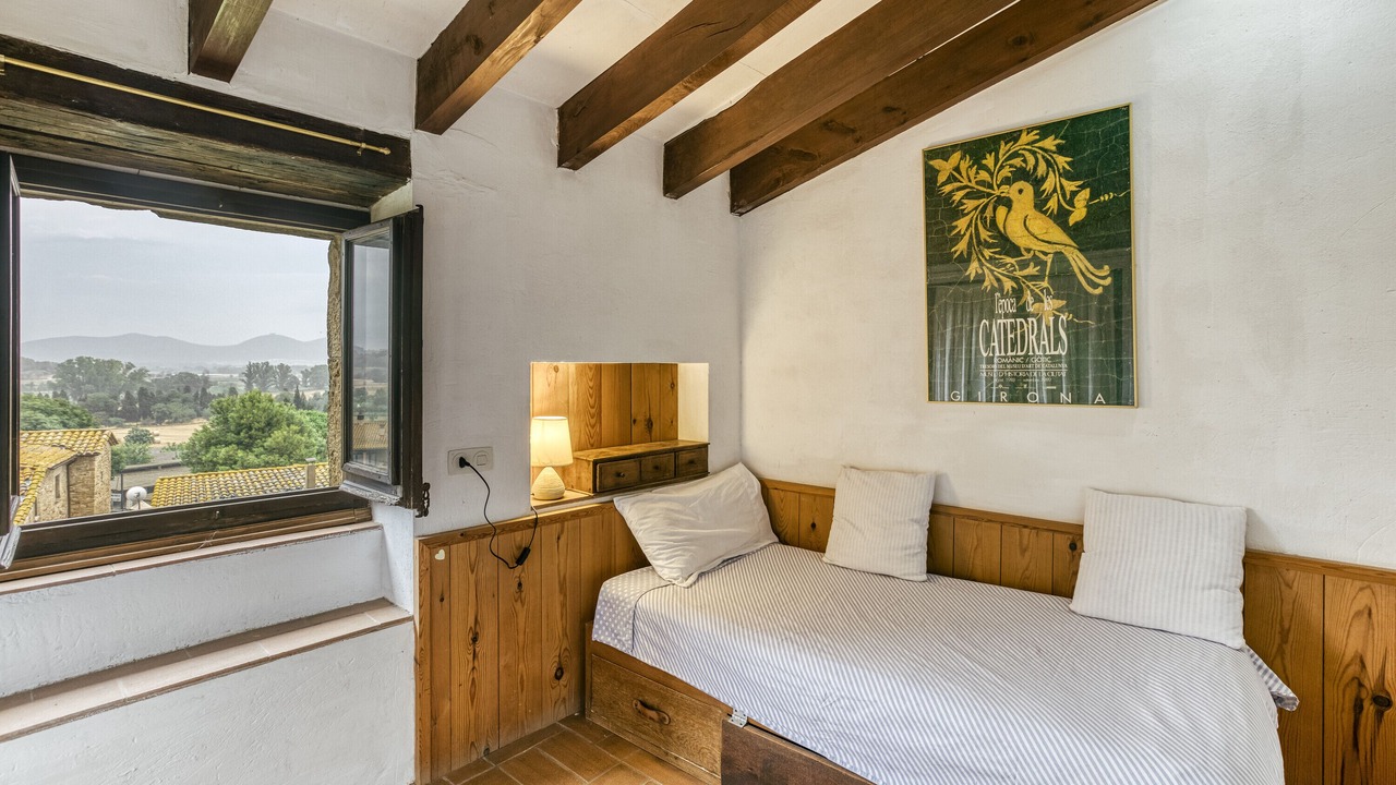 Photo of Bedroom in Palau-Sator