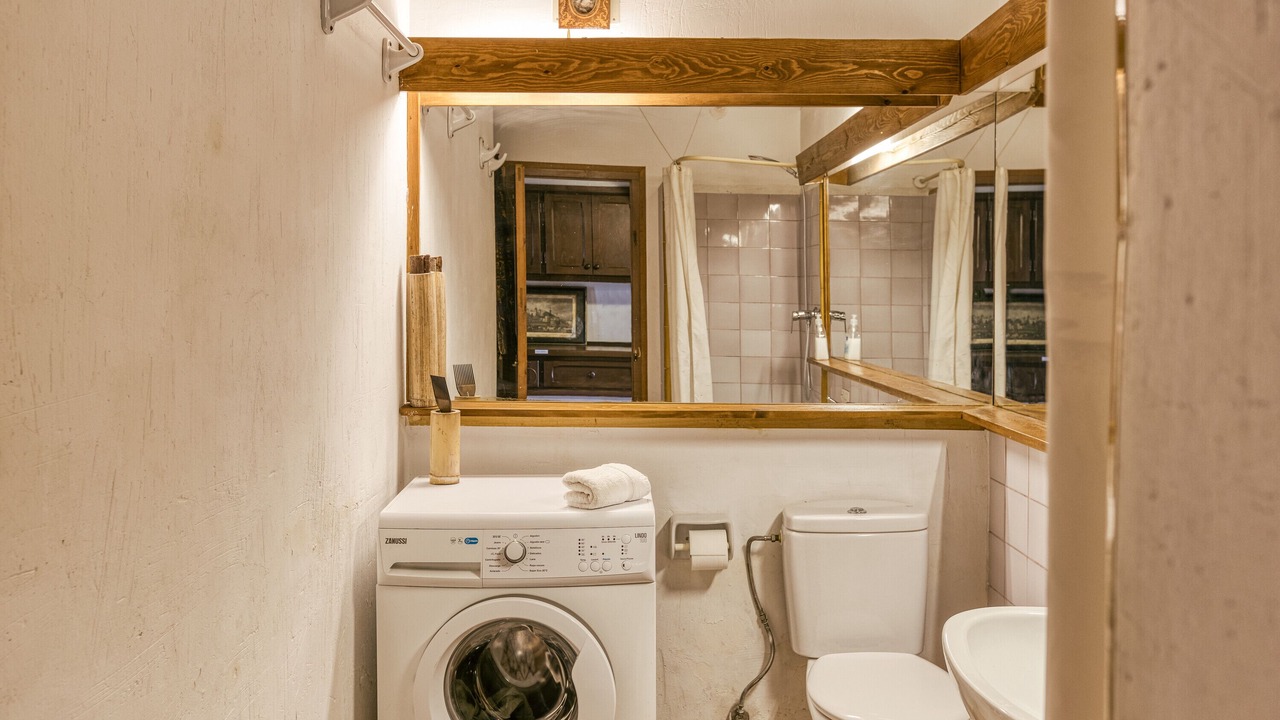 Photo of Bathroom in Palau-Sator