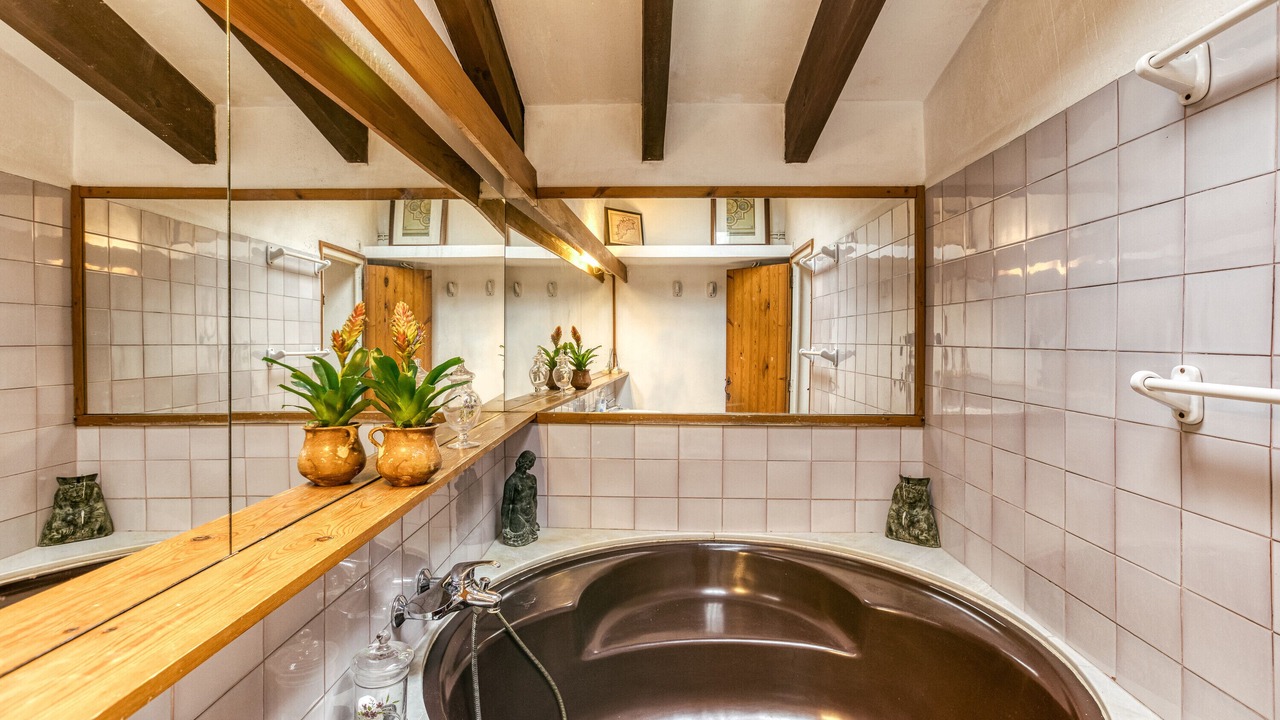 Photo of Bathroom in Palau-Sator