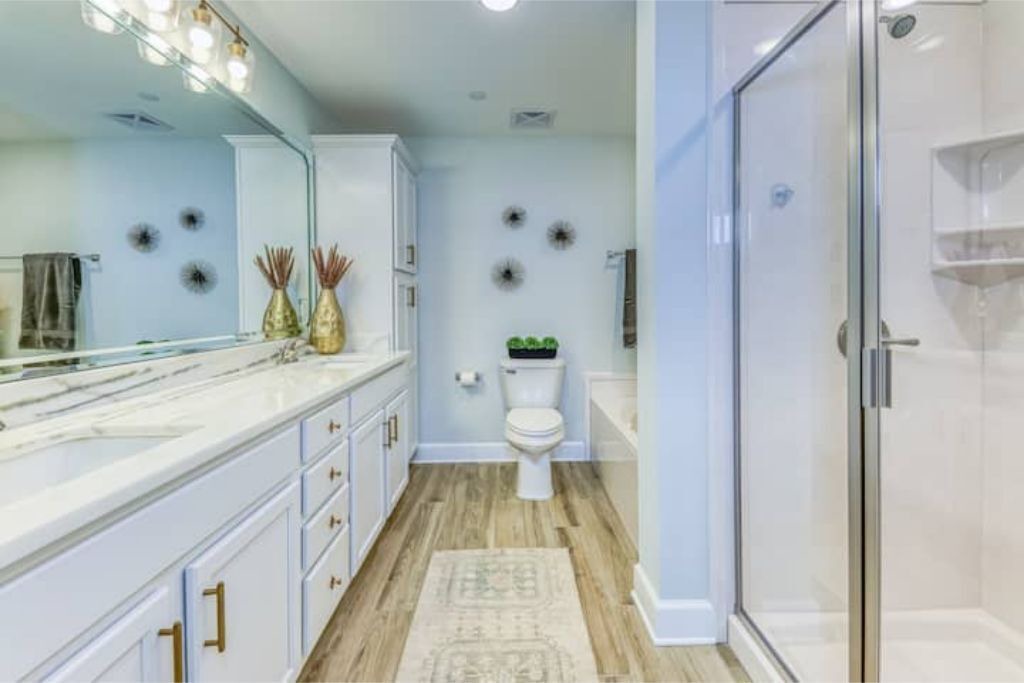 Photo of Bathroom in Orange Beach