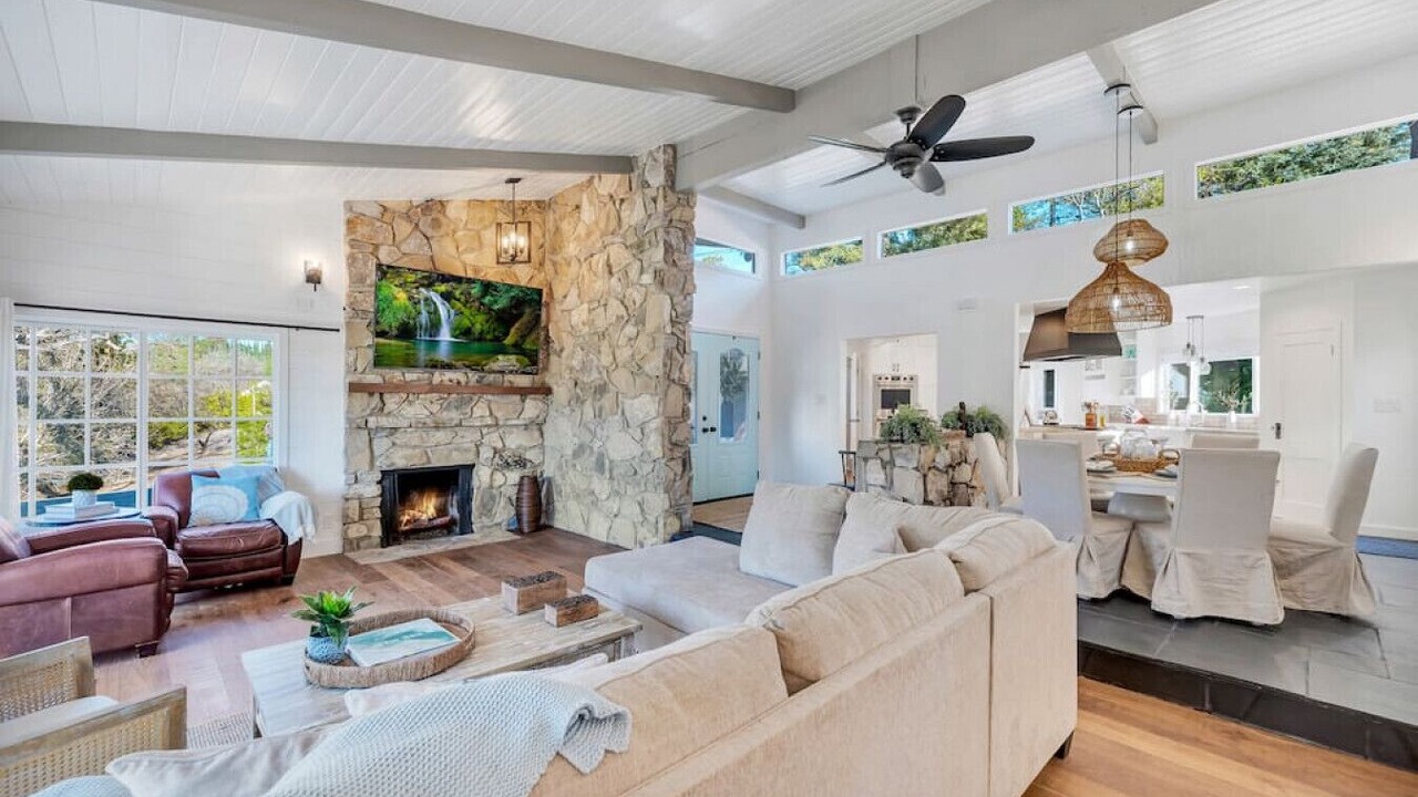 Photo of Livingroom in Thousand Oaks
