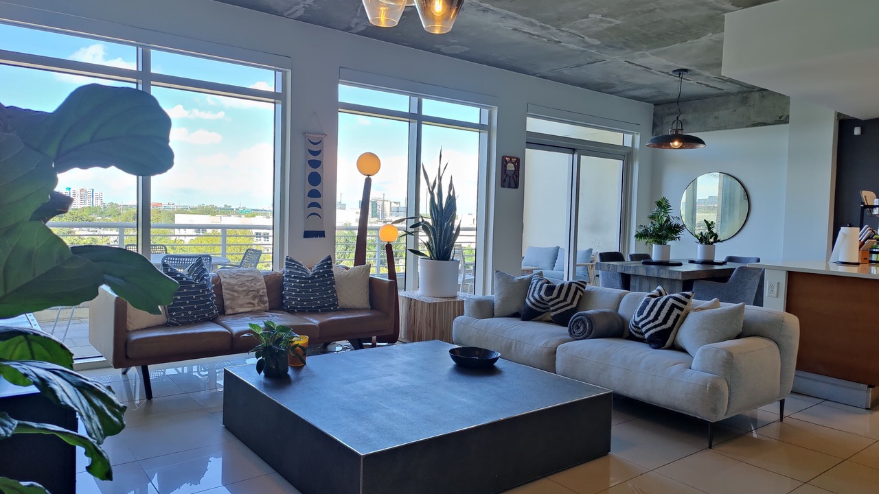 Photo of Livingroom in Midtown