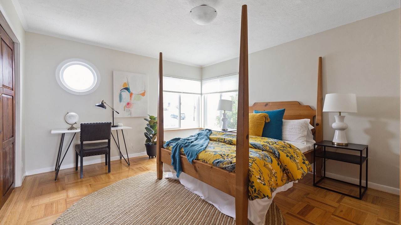 Photo of Bedroom in Sunset District