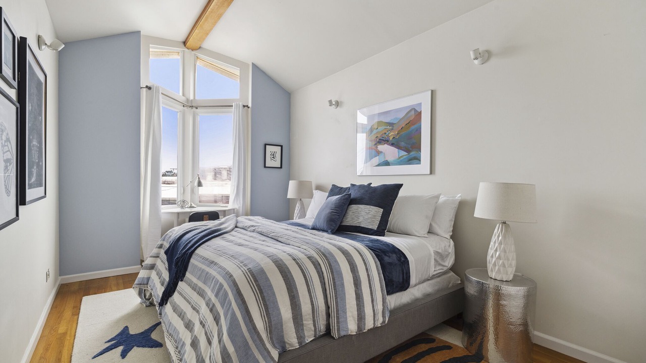 Photo of Bedroom in Sunset District