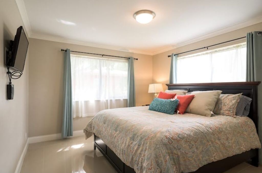 Photo of Bedroom in Lauderdale Beach