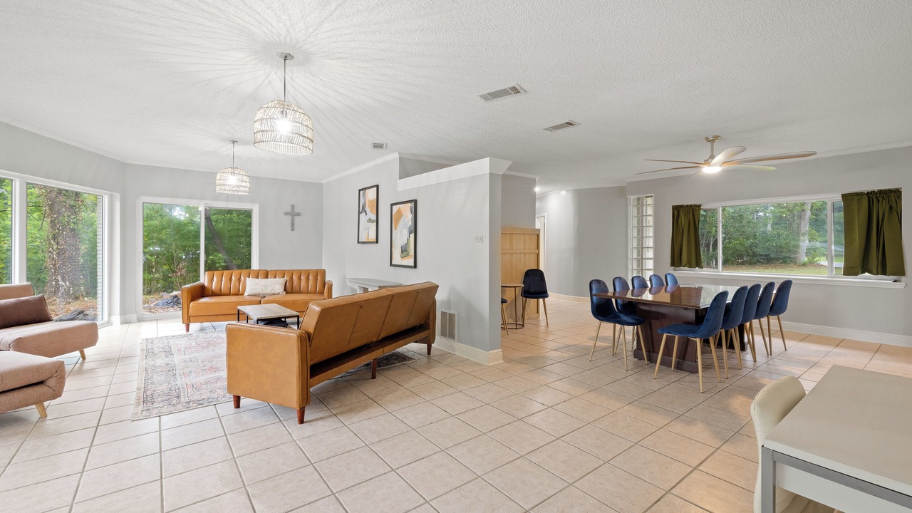 Photo of Livingroom in Mobile
