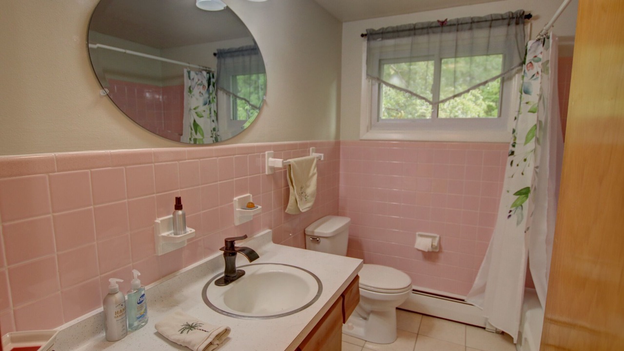 Photo of Bathroom in Lackawanna