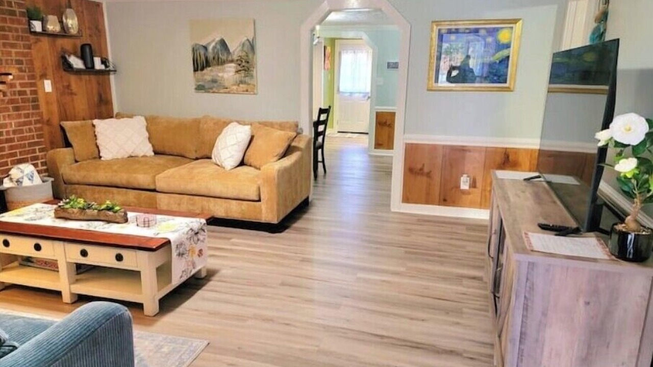 Photo of Livingroom in Cape Fear