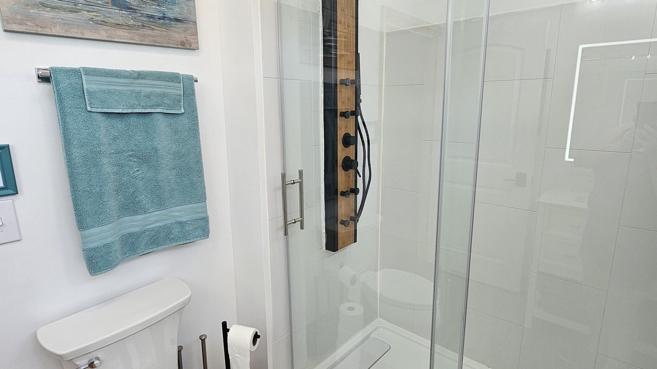 Photo of Bathroom in Madison Beach