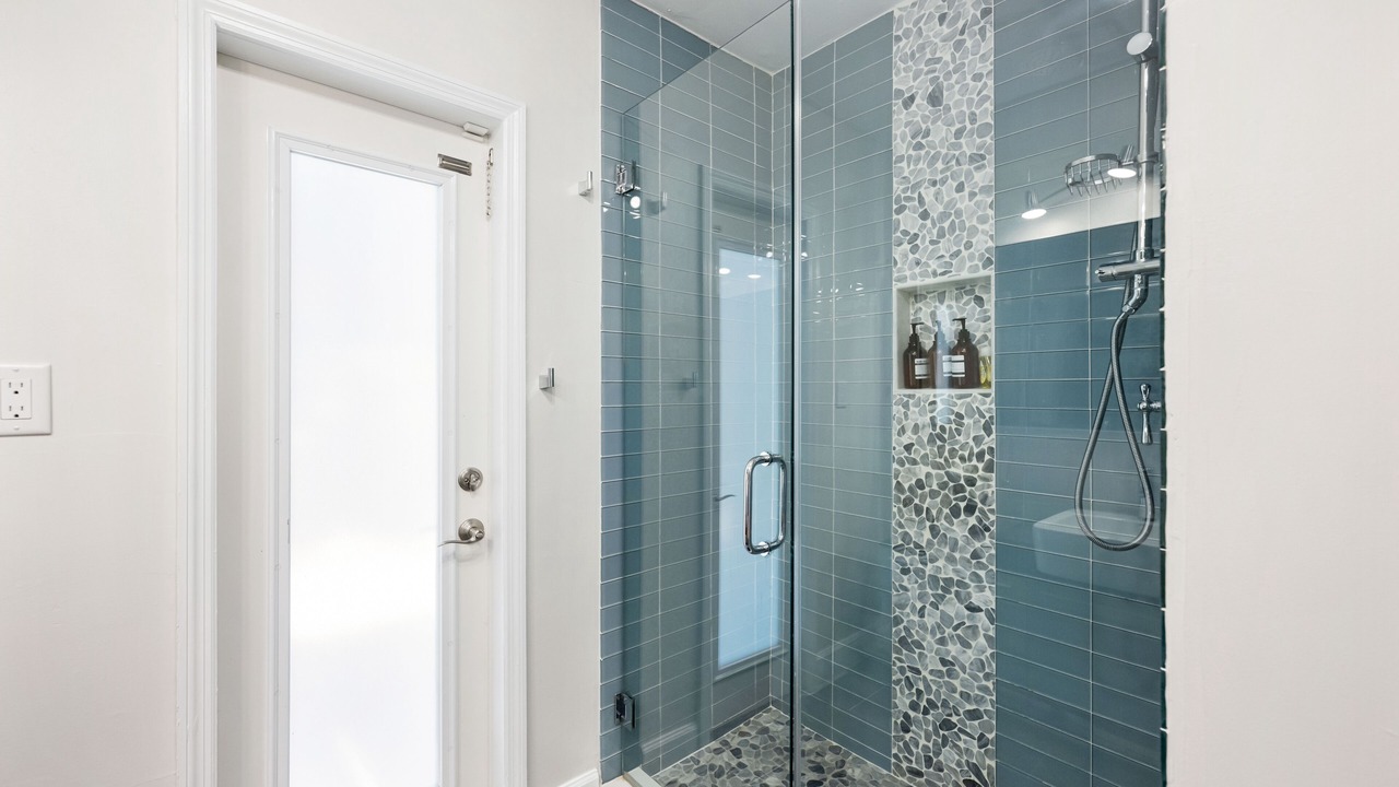 Photo of Bathroom in Poinsettia Heights