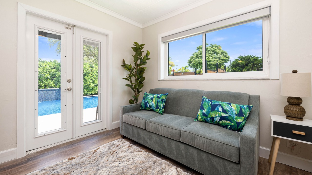 Photo of Livingroom in Poinsettia Heights