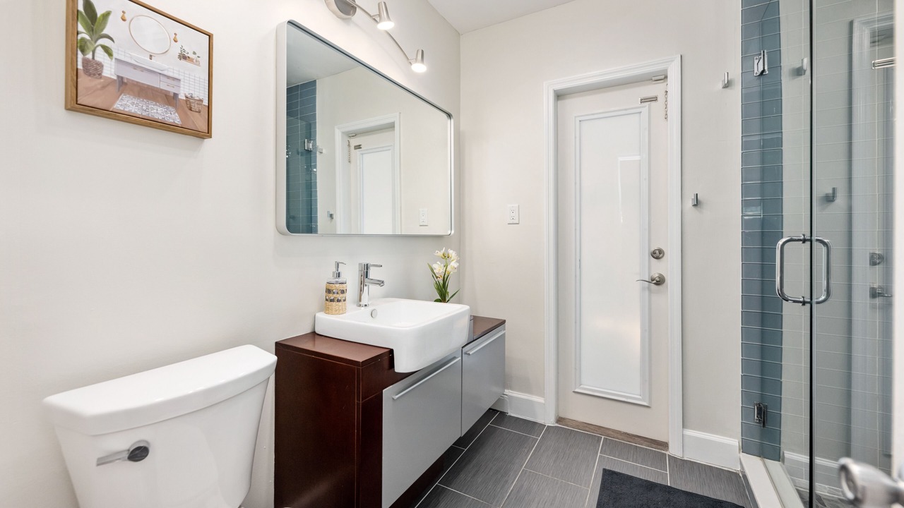 Photo of Bathroom in Poinsettia Heights
