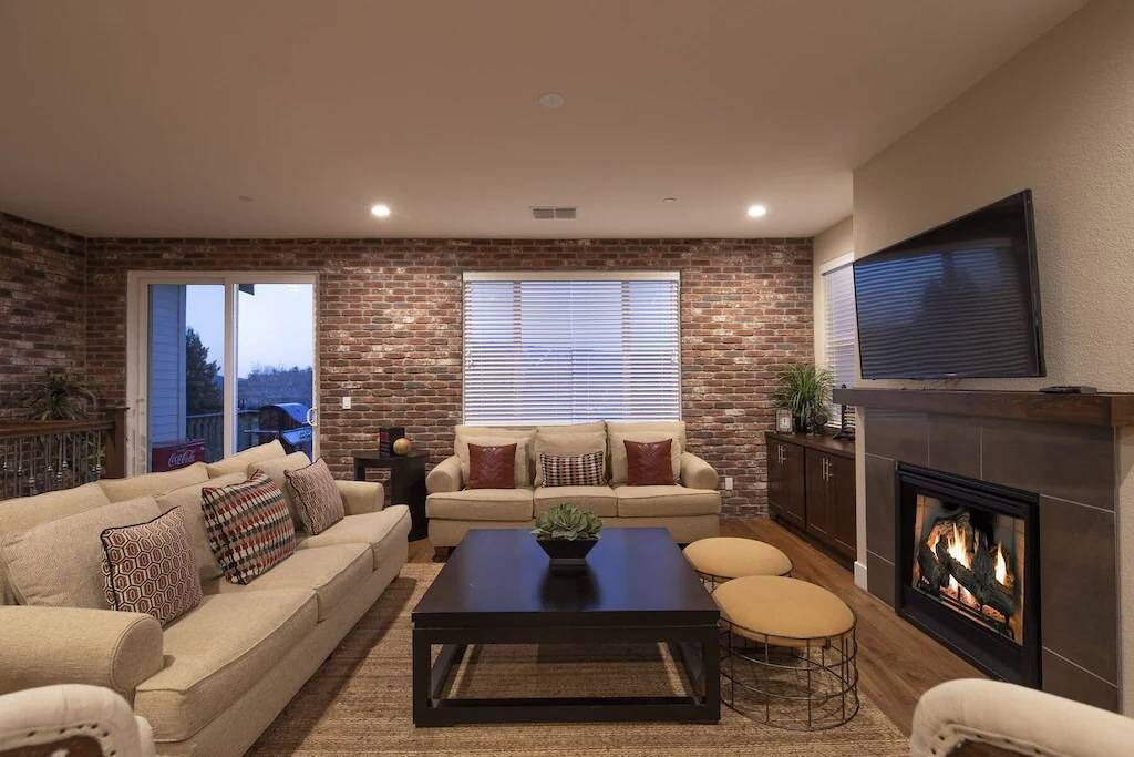 Photo of Livingroom in Angels Camp