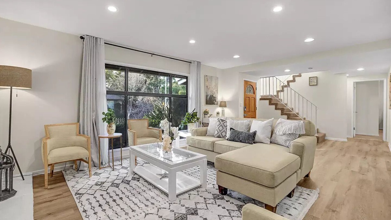 Photo of Livingroom in Hacienda Heights
