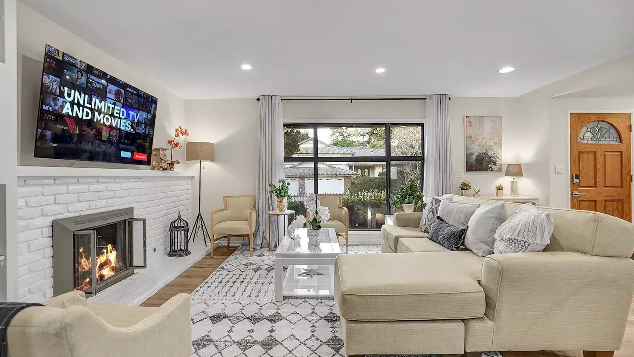 Photo of Livingroom in Hacienda Heights