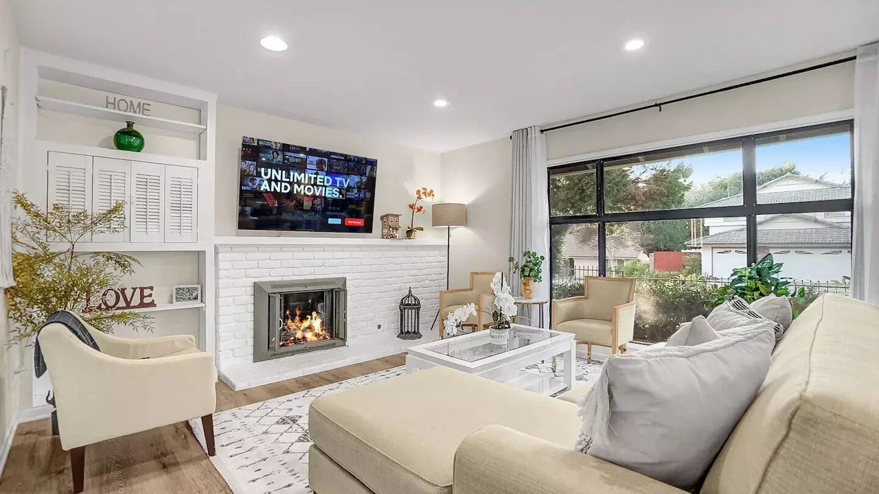 Photo of Livingroom in Hacienda Heights