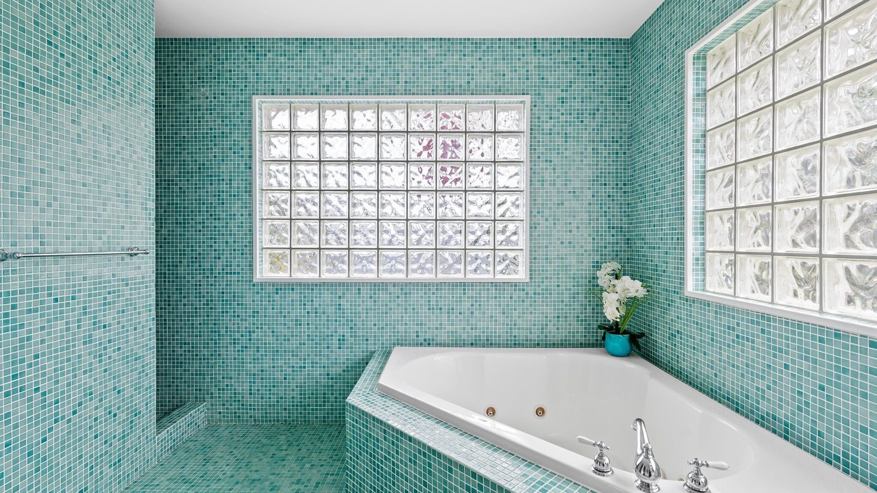 Photo of Bathroom in Victoria Park