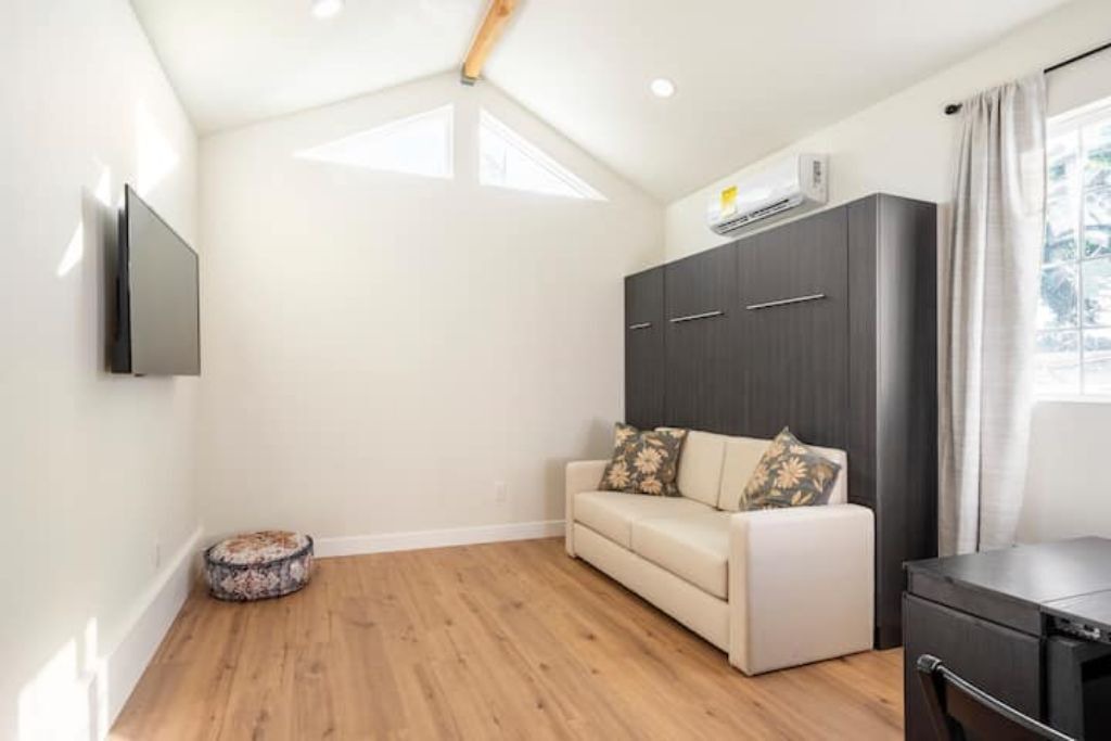 Photo of Livingroom in Downey
