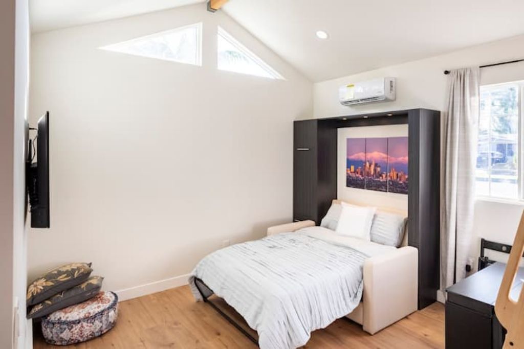 Photo of Bedroom in Downey