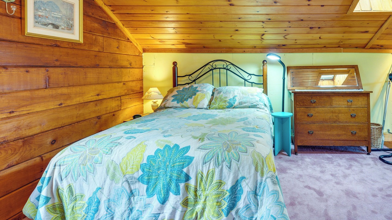 Photo of Bedroom in Jamestown