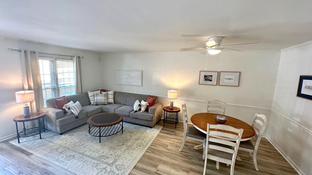 Photo of Livingroom in Auburn