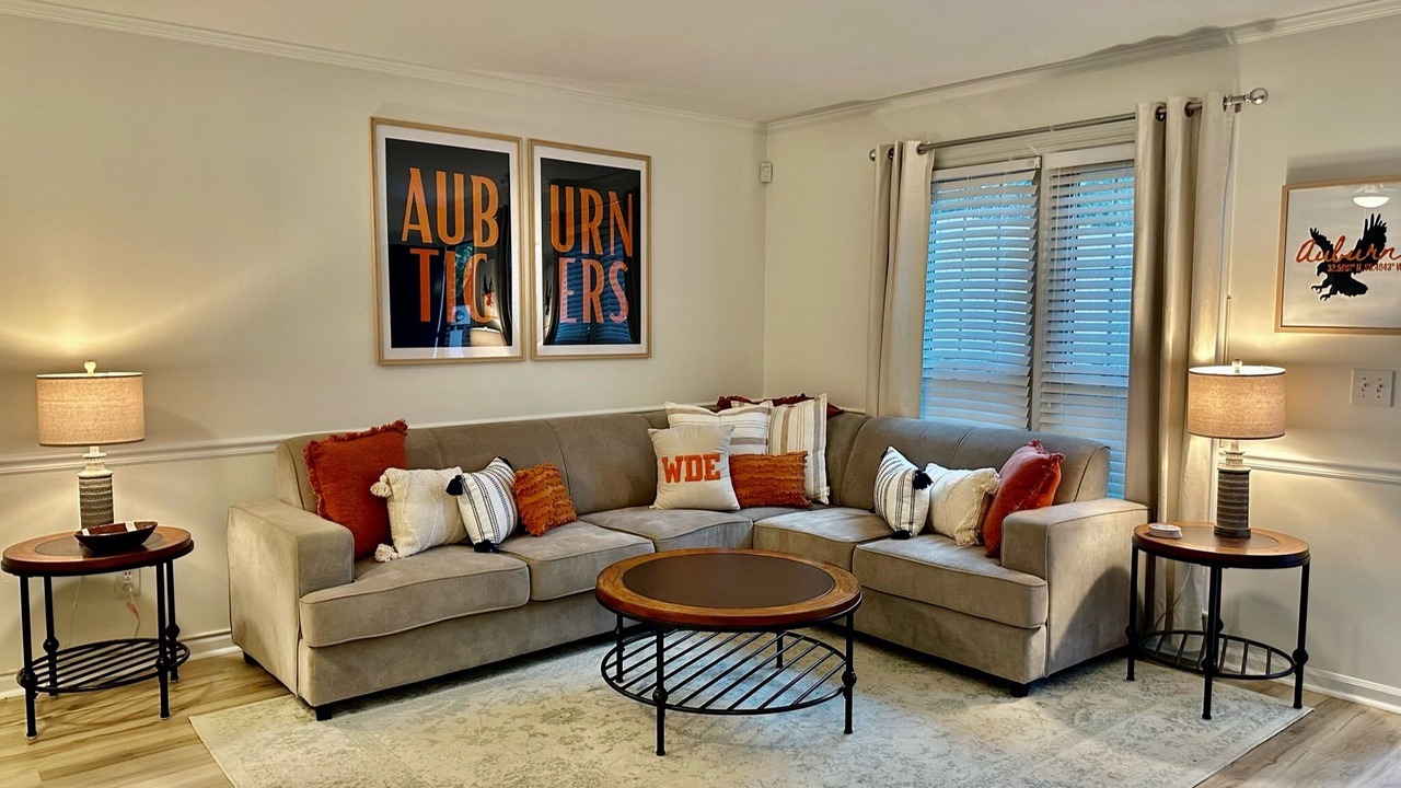 Photo of Livingroom in Auburn