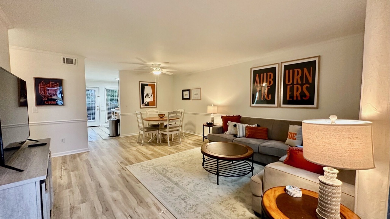 Photo of Livingroom in Auburn