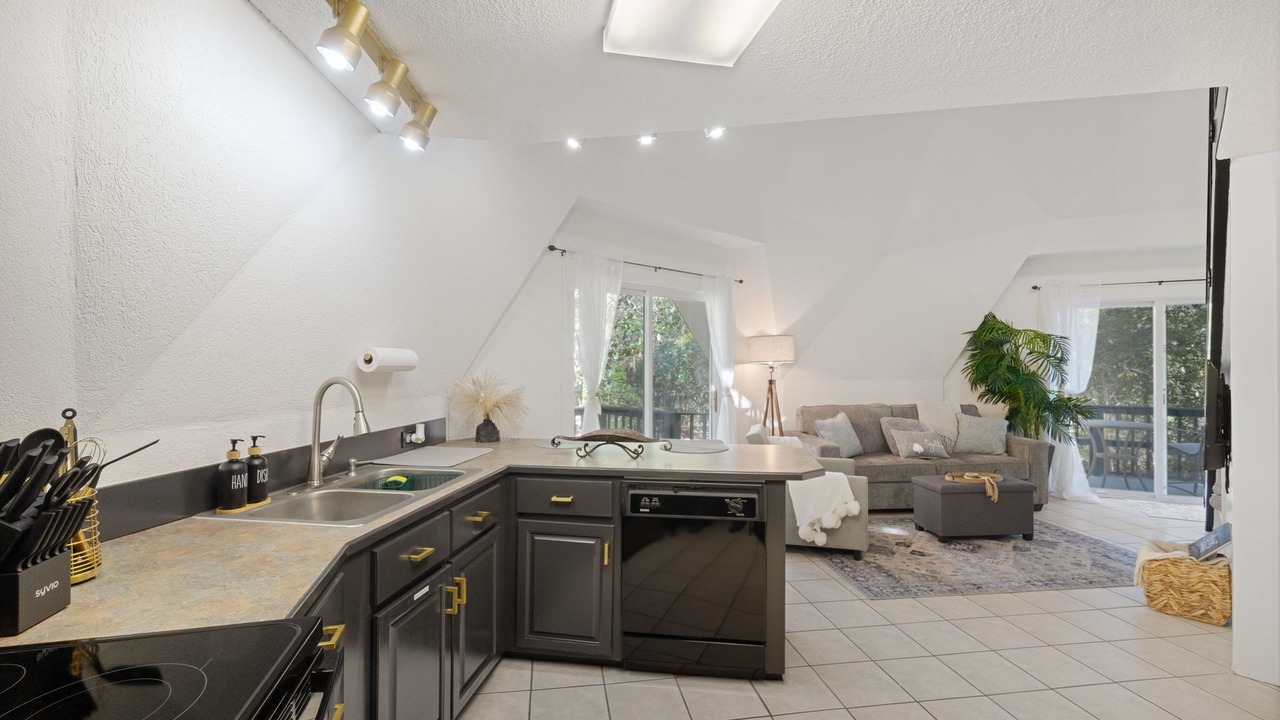 Photo of Kitchen in Stone County